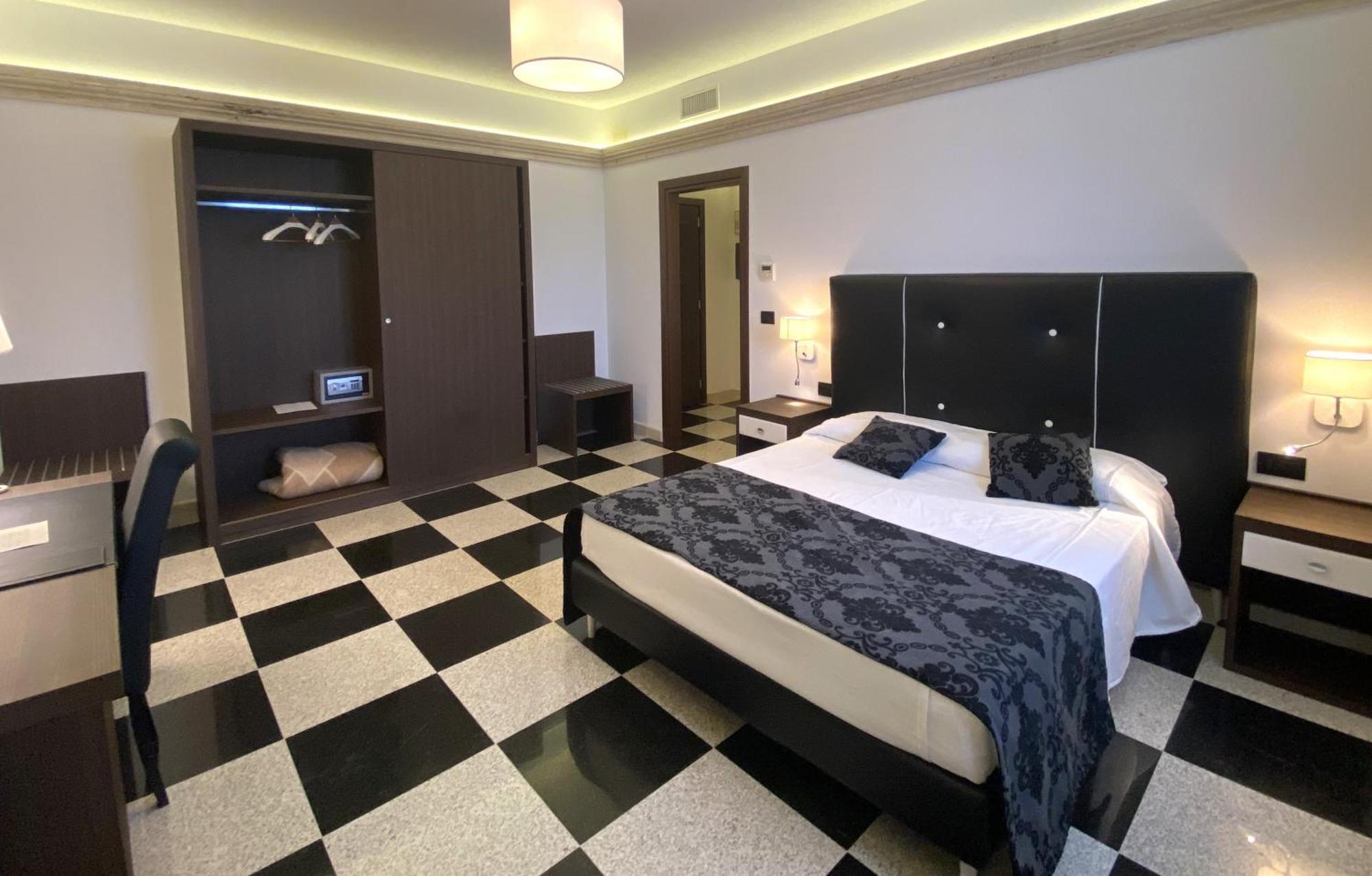 Bhb Hotel Manduria Zewnętrze zdjęcie